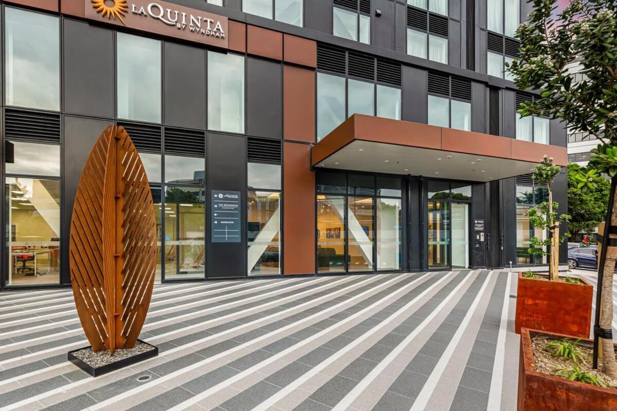 Stunning Ellerslie Apartment + Private Balcony Auckland Exterior foto