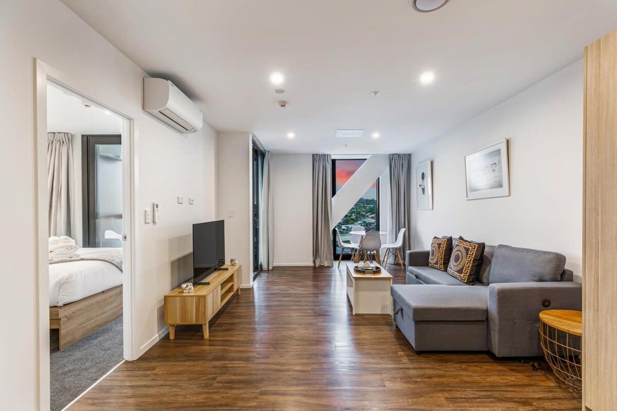 Stunning Ellerslie Apartment + Private Balcony Auckland Exterior foto